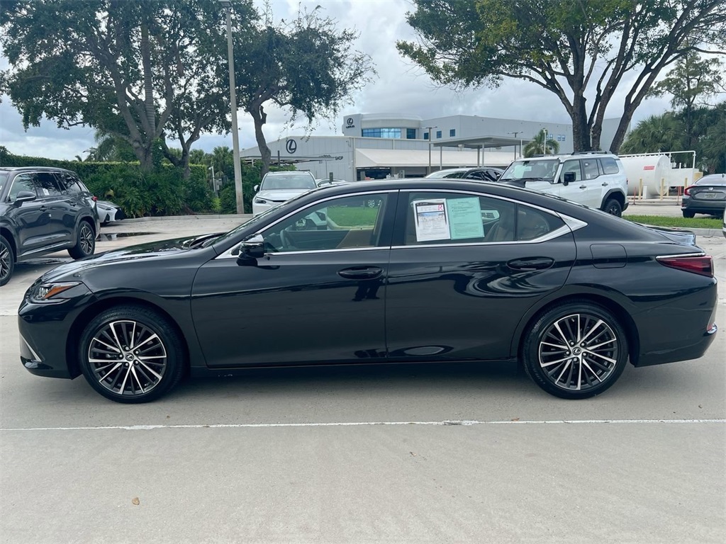 2025 Lexus ES 350 photo 4