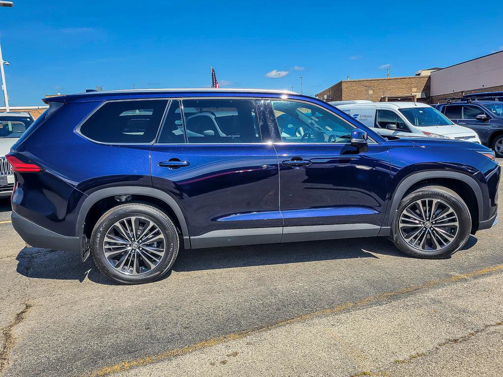 2024 TOYOTA GRAND HIGHLANDER - Image 10