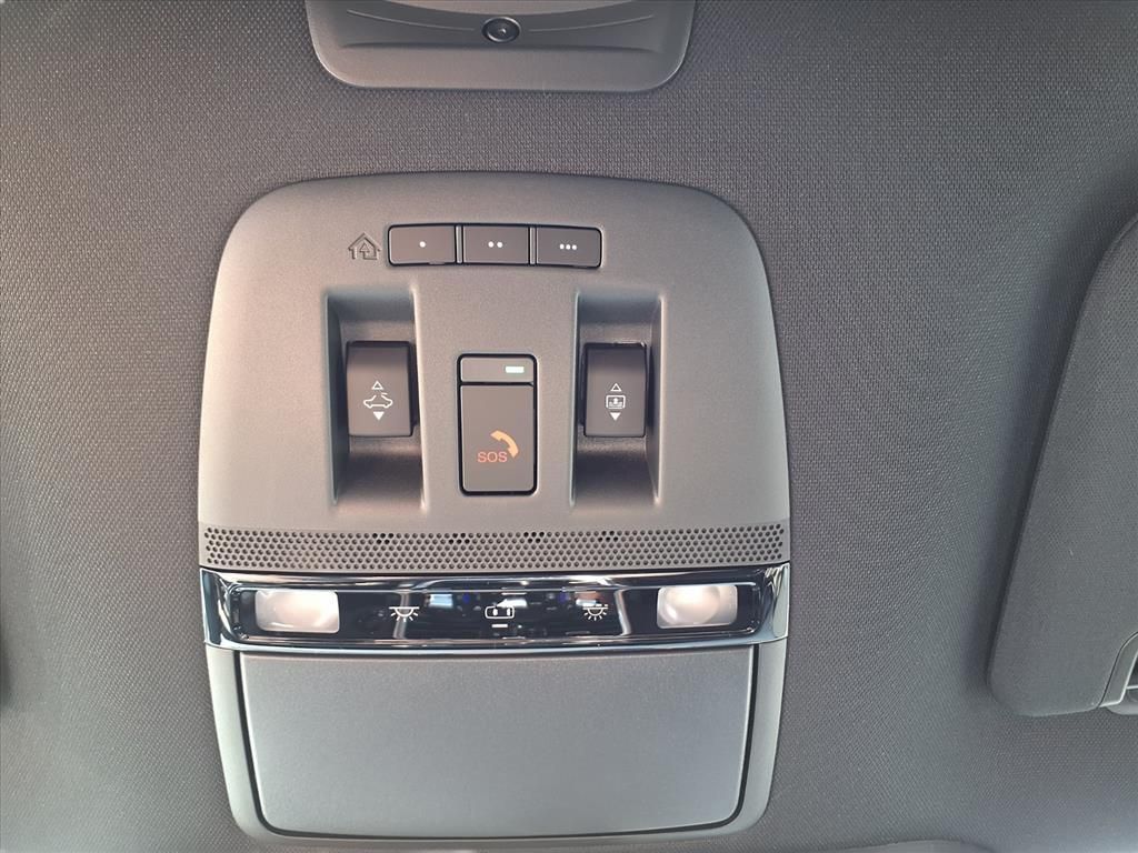 2026 Nissan Armada Platinum photo 12