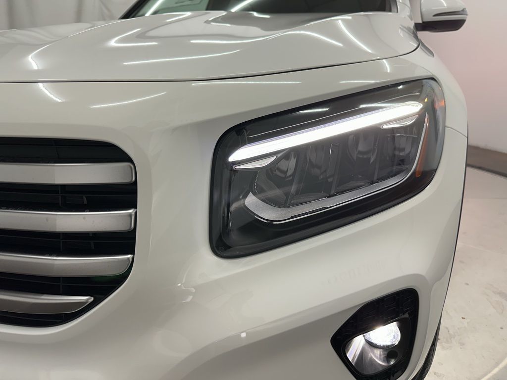 2025 Mercedes Benz GLB 250 photo 26