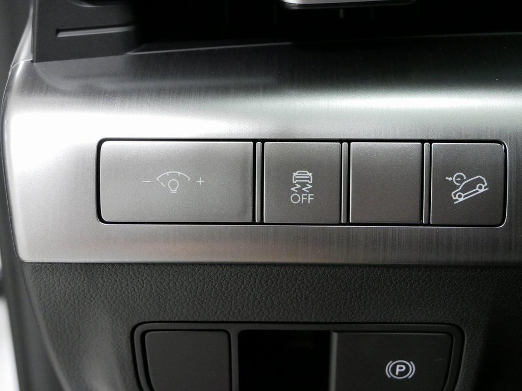 2026 Hyundai Kona SEL photo 18