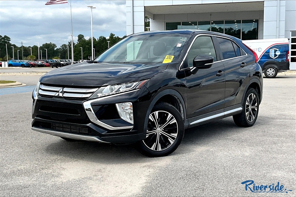 2018 Mitsubishi Eclipse Cross SE photo 3