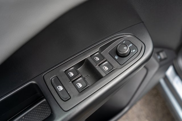 2022 Volkswagen Taos SE photo 4