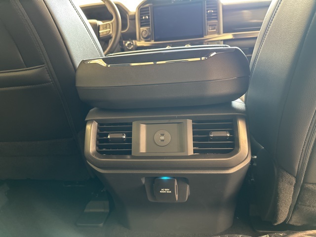2025 Ford F-150 Lariat photo 31
