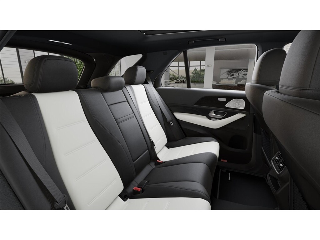 2026 Mercedes Benz GLE 450 4MATIC photo 4