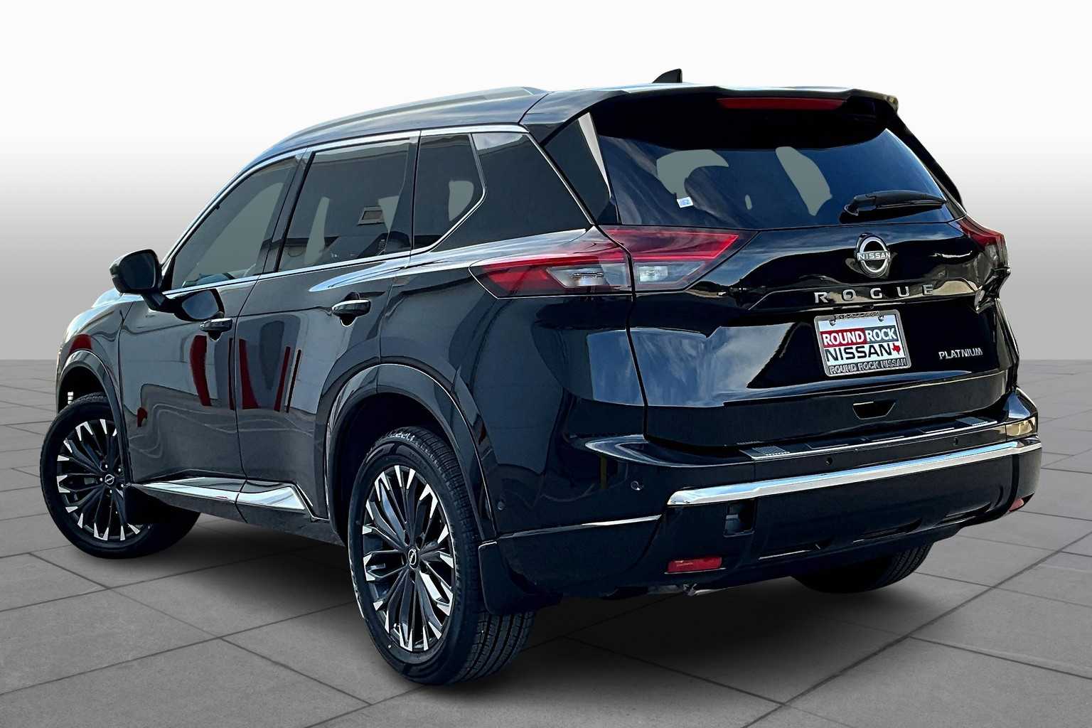 2024 Nissan Rogue Platinum photo 4