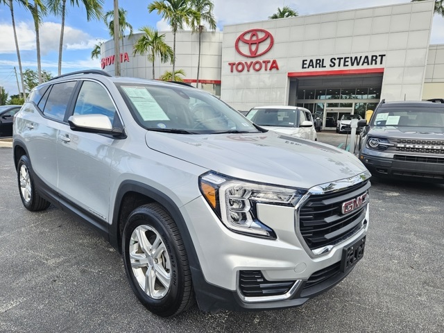 2022 Gmc Terrain SLE photo 3