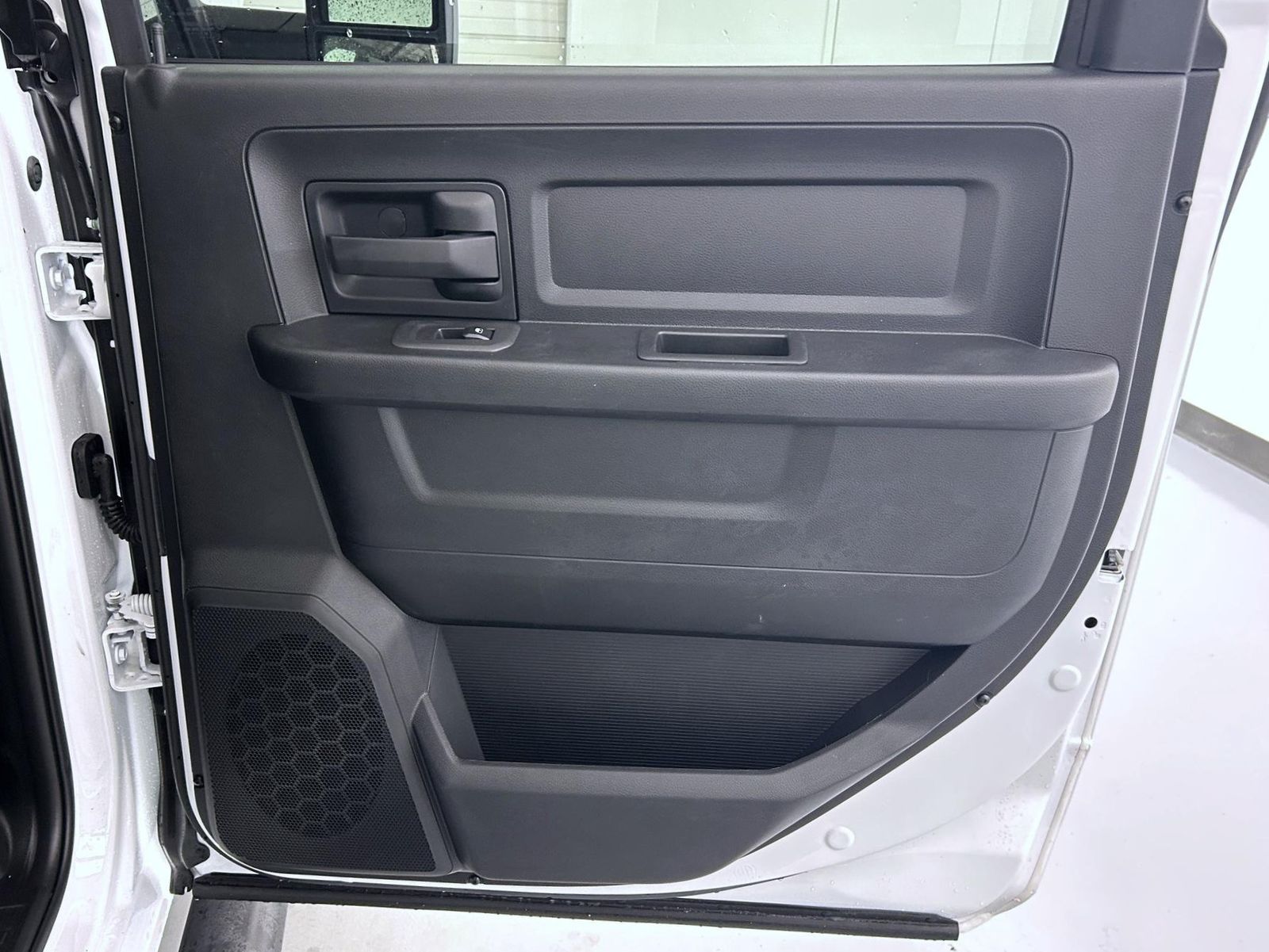 2026 Ram 2500 Tradesman photo 17