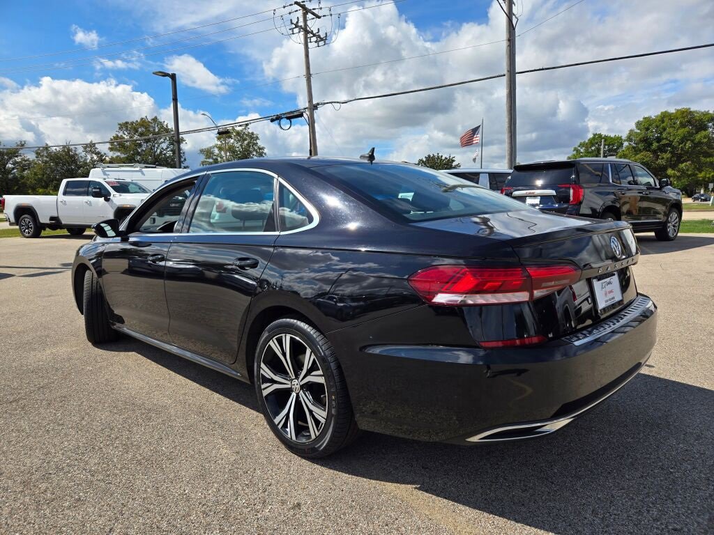 2021 Volkswagen Passat 2.0T SE photo 12