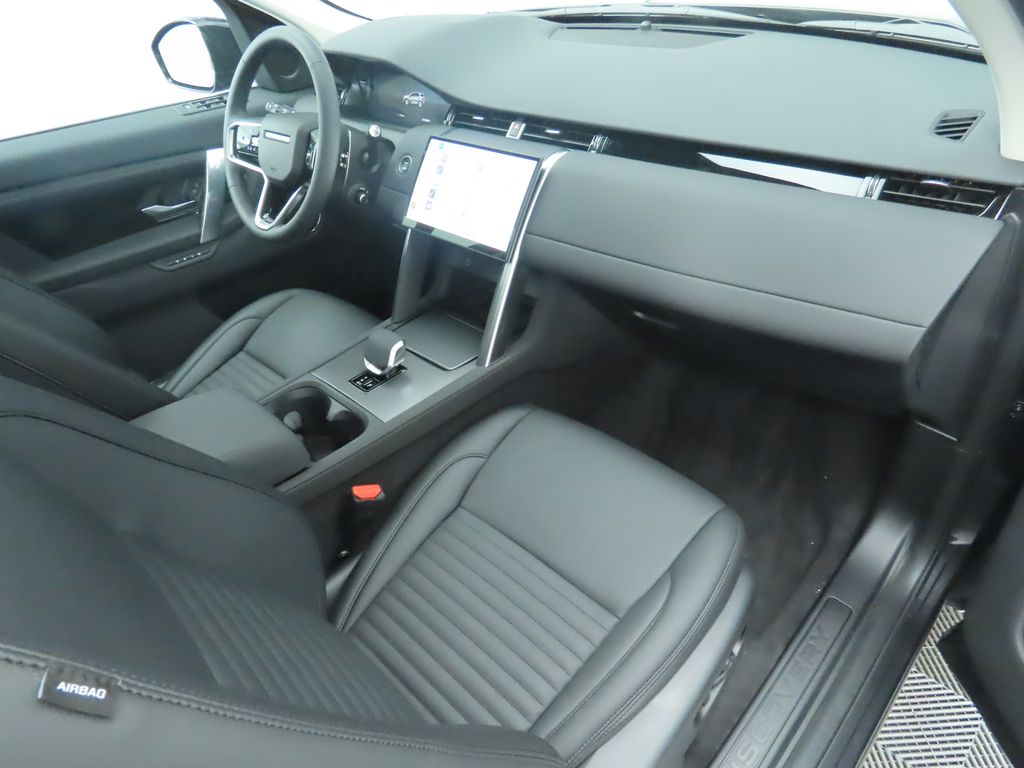 2025 Land Rover Discovery Sport S photo 12