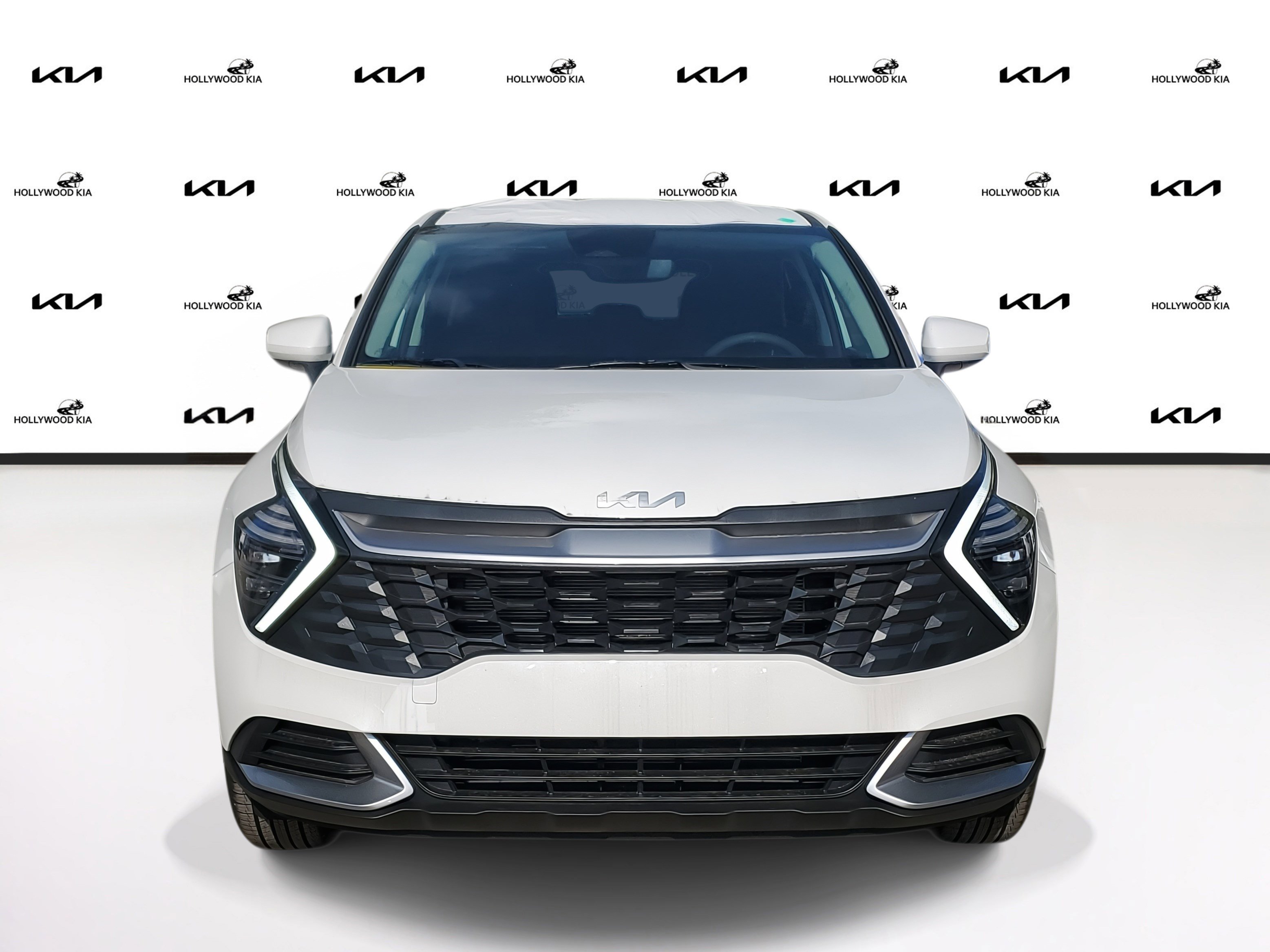 2025 Kia Sportage LX photo 2