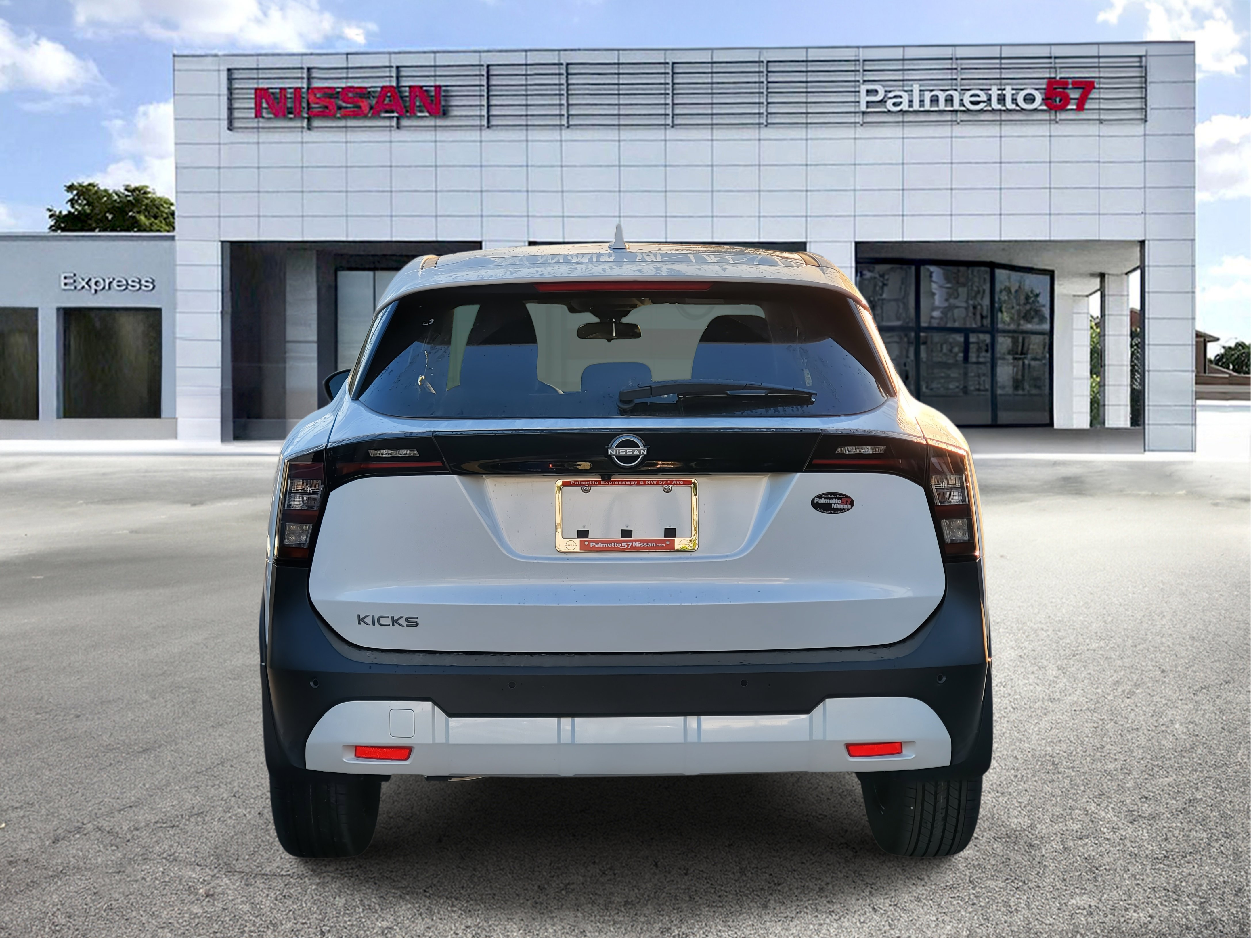 2026 Nissan Kicks SV photo 3