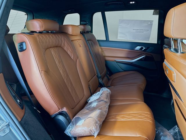 2026 Bmw X7 M60i photo 28
