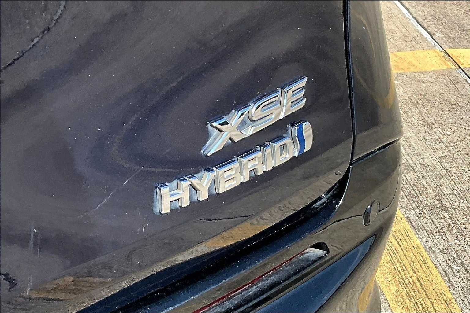 2021 Toyota Sienna XSE photo 7