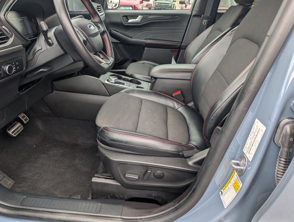 2023 Ford Escape ST-Line photo 11