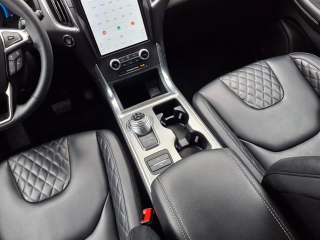 2024 Ford Edge Titanium photo 13