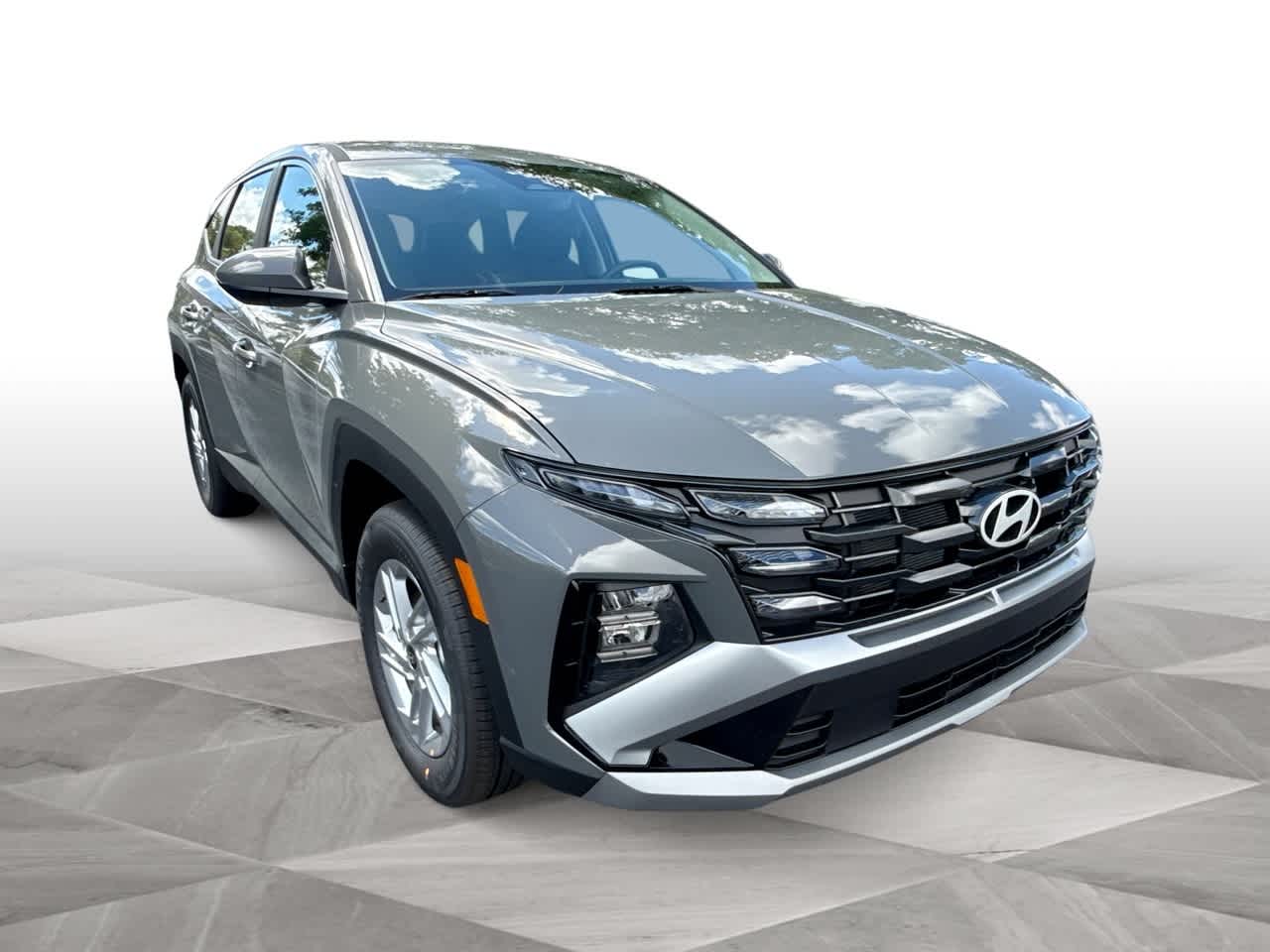 2026 Hyundai Tucson SE photo 2
