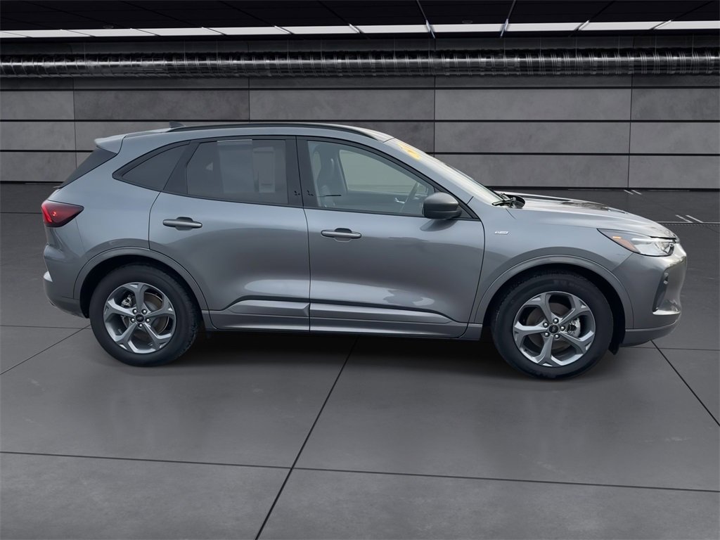 2024 Ford Escape ST-Line photo 9