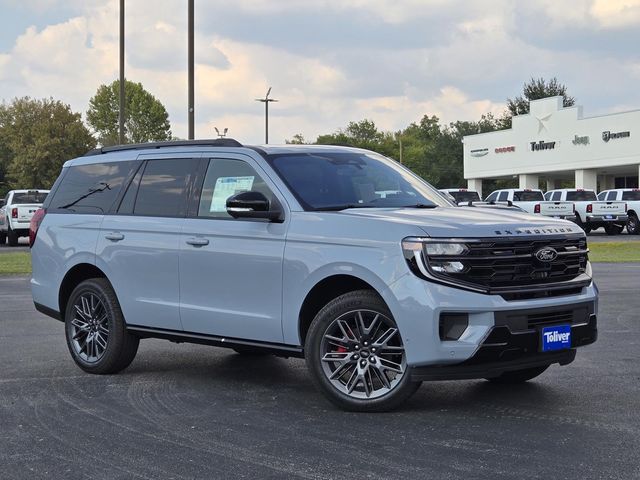 2025 Ford Expedition Platinum photo 2