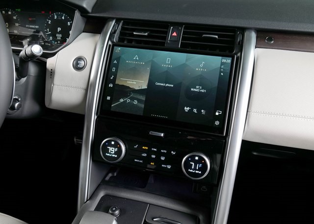 2024 Land Rover Discovery SE photo 12