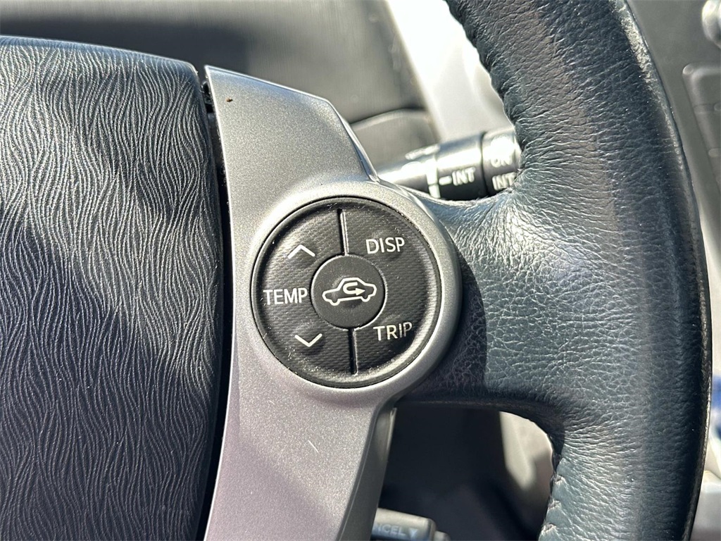 2013 Toyota Prius V Five photo 22