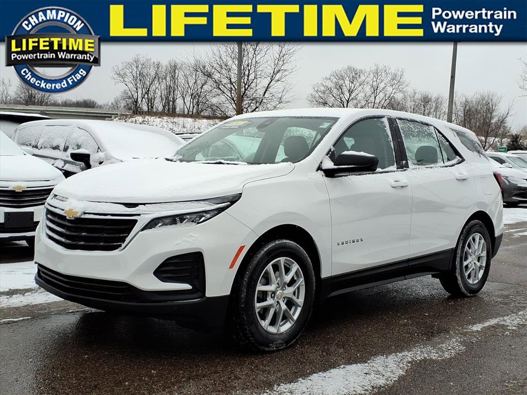 2024 Chevrolet Equinox LS's photo