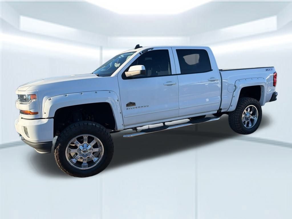 2017 Chevrolet Silverado 1500 LT photo 4