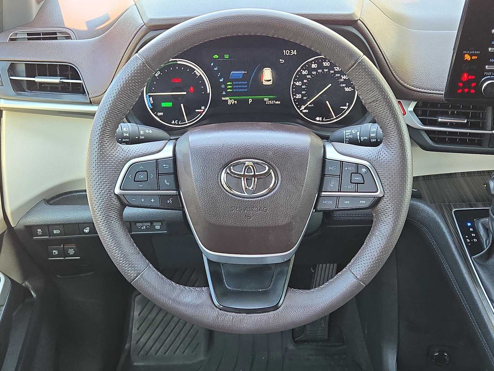 2024 Toyota Sienna Platinum photo 17