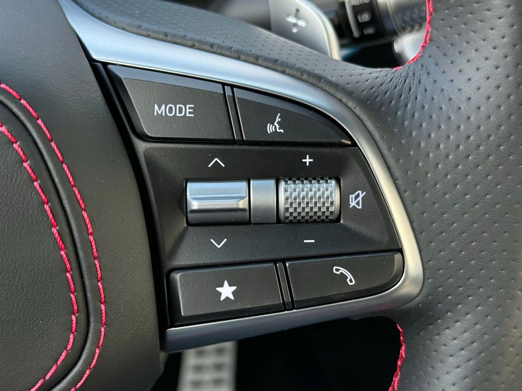 2025 Genesis G70 3.3T Sport Advanced photo 29