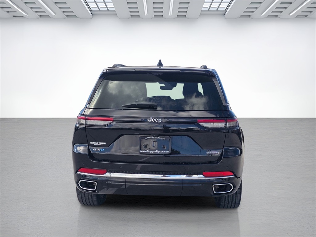 2023 Jeep Grand Cherokee Overland 4xe photo 3