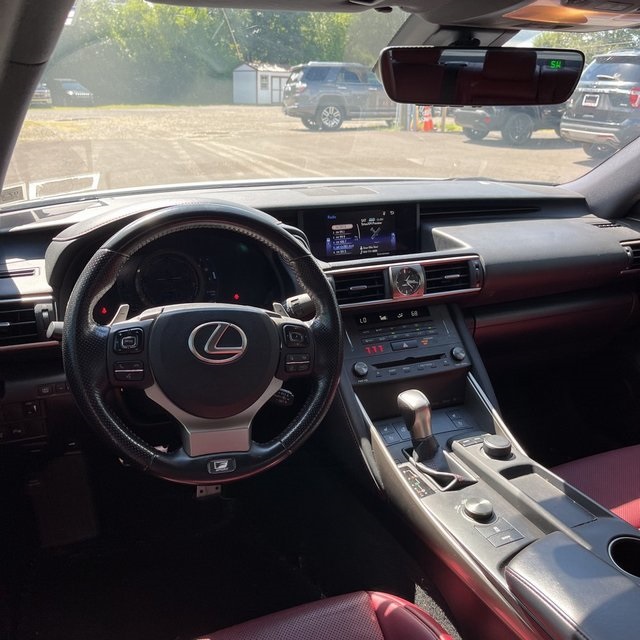 2020 Lexus IS 300 F SPORT photo 12