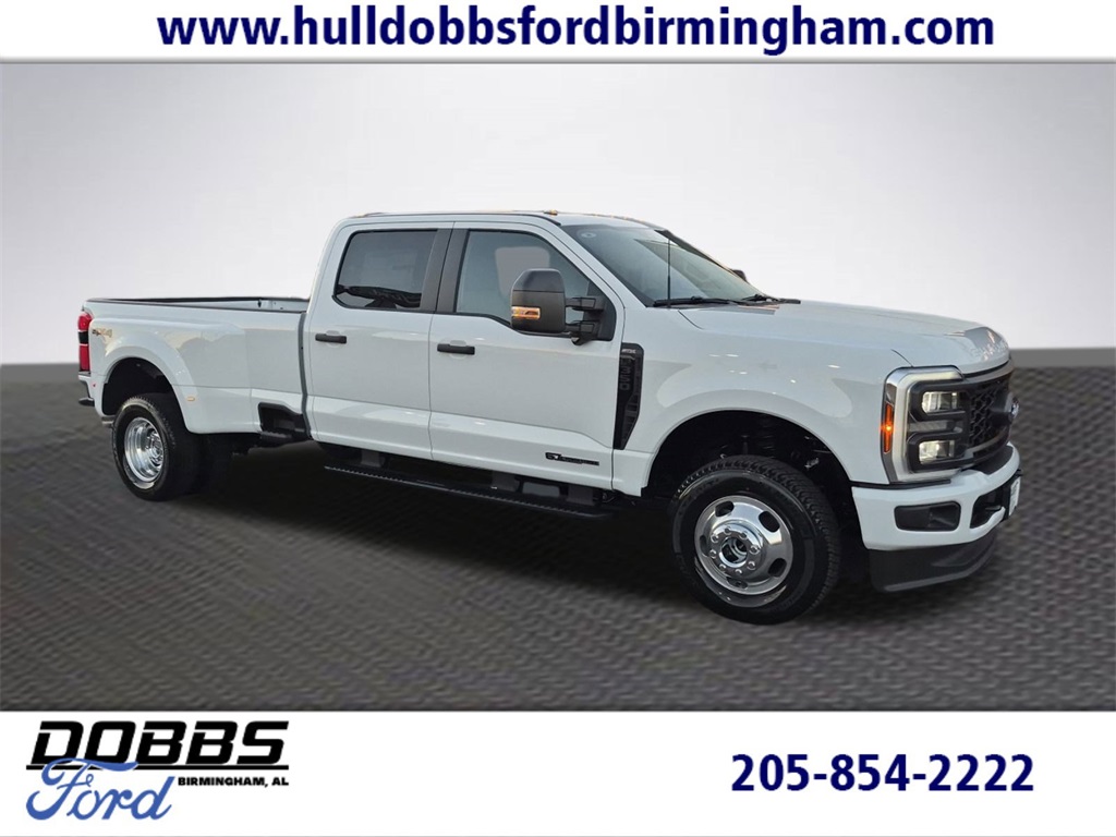 2026 Ford F-350 Super Duty XL's photo