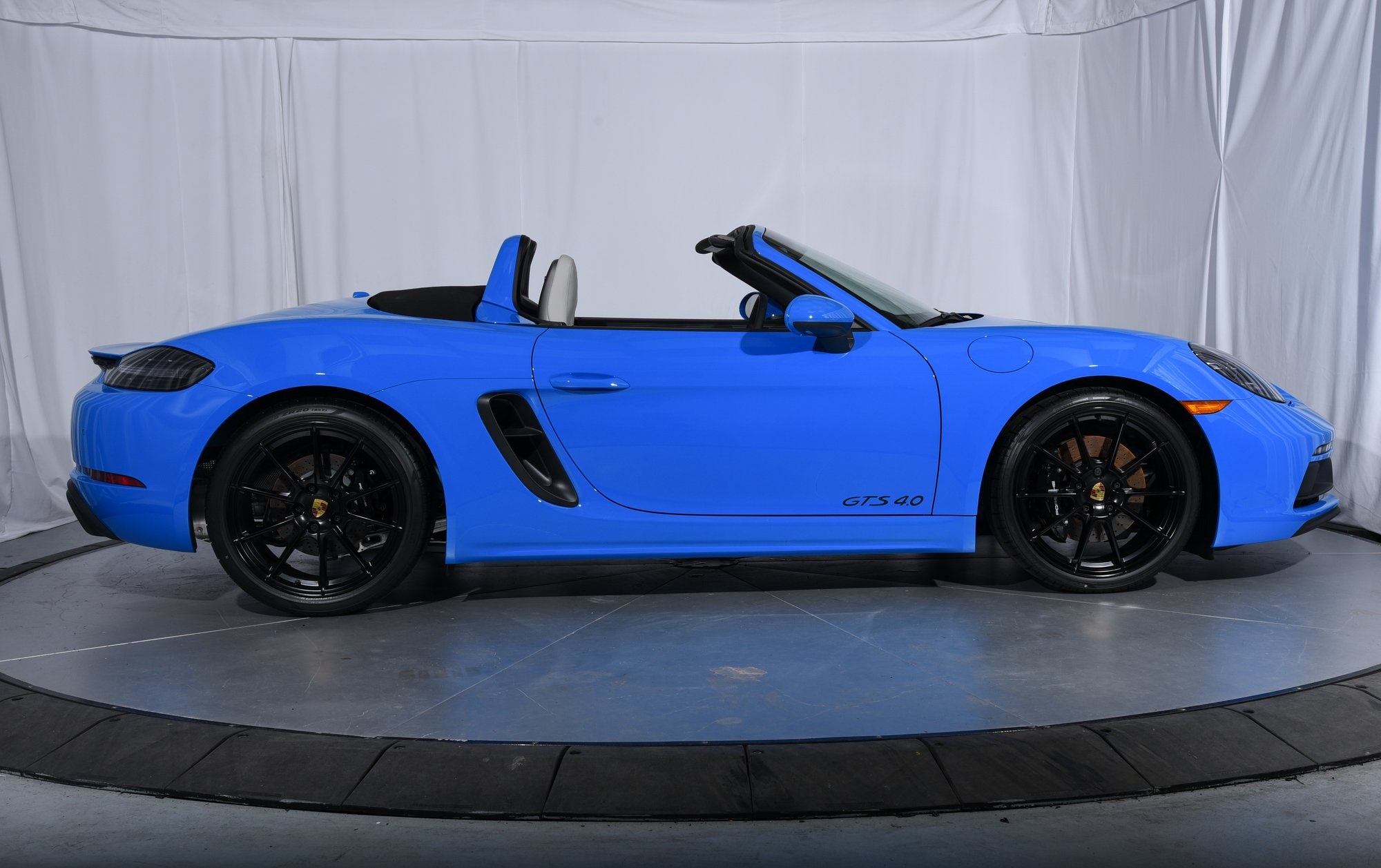 2025 Porsche Boxster GTS 4.0 photo 10
