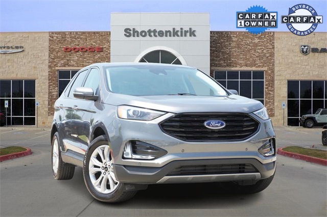 2024 Ford Edge Titanium's photo