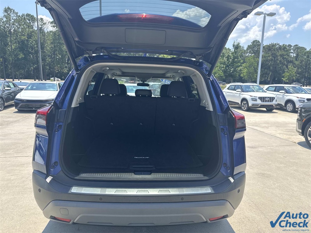 2023 Nissan Rogue SV photo 3