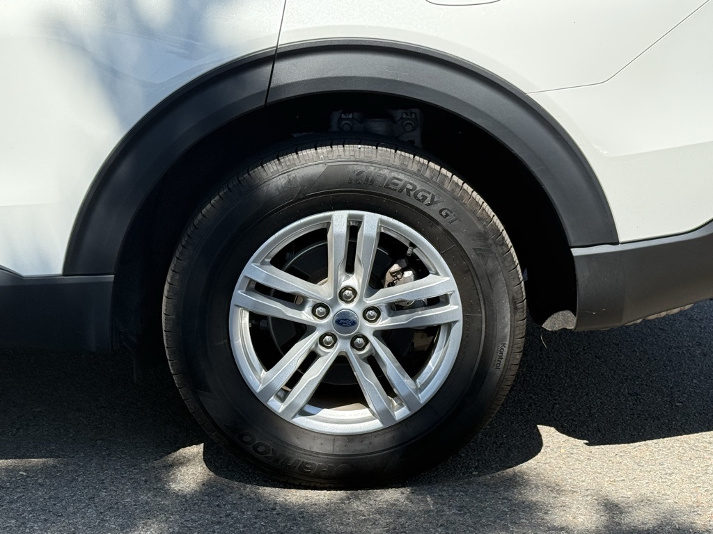 2022 Ford Explorer XLT photo 4