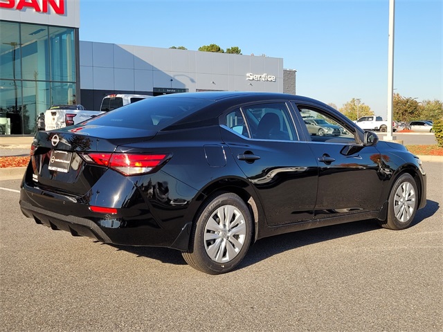 2025 Nissan Sentra S photo 3