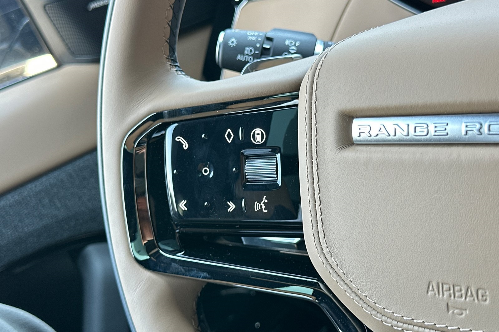 2025 Land Rover Range Rover Sport SE photo 26