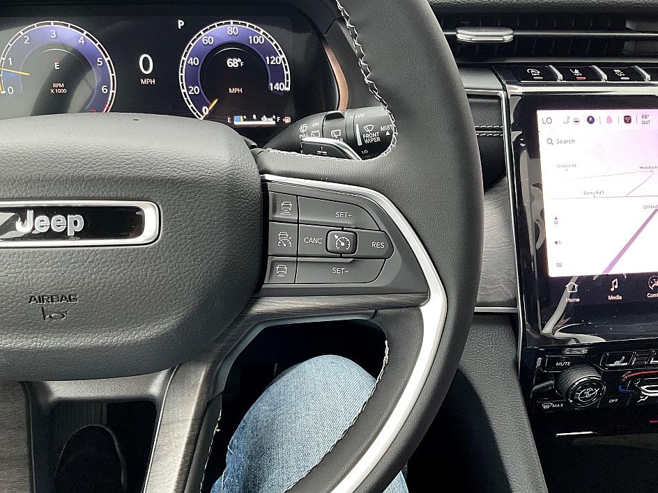 2025 Jeep Grand Cherokee Limited photo 20
