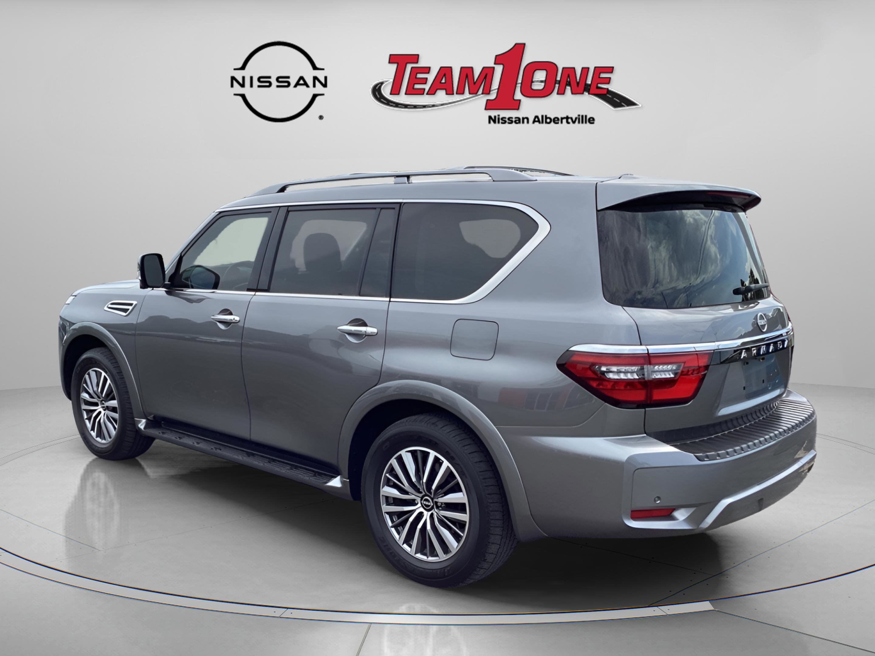 2023 Nissan Armada SL photo 2