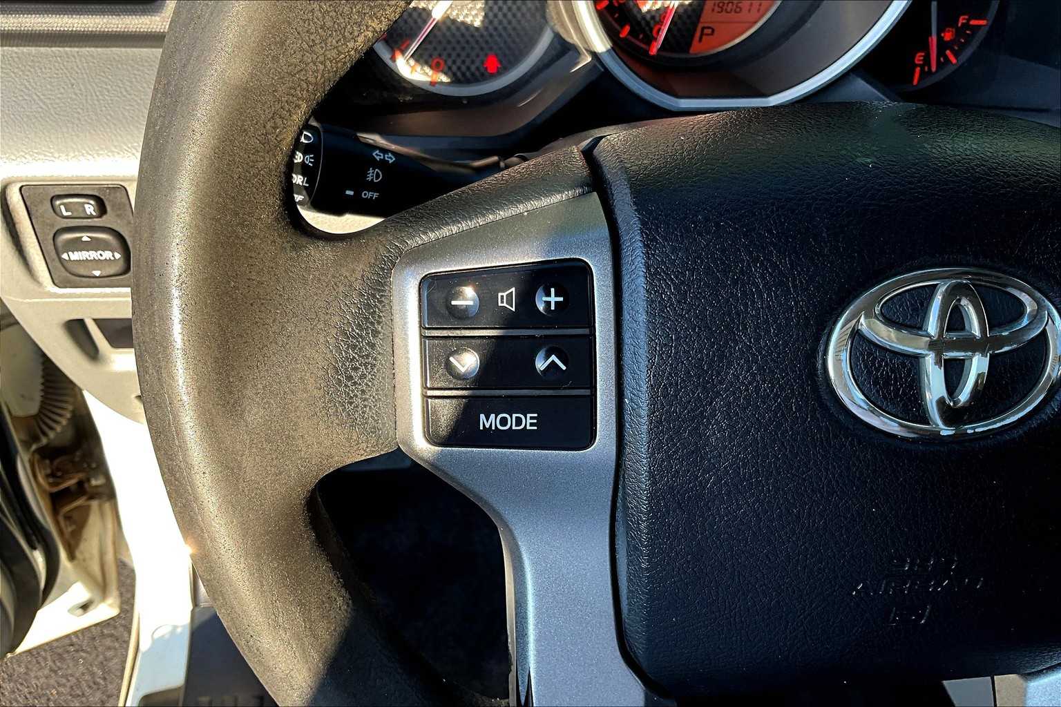 2012 Toyota 4Runner SR5 photo 21