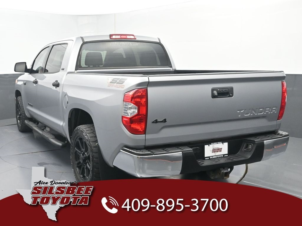 2017 Toyota Tundra SR5 photo 3