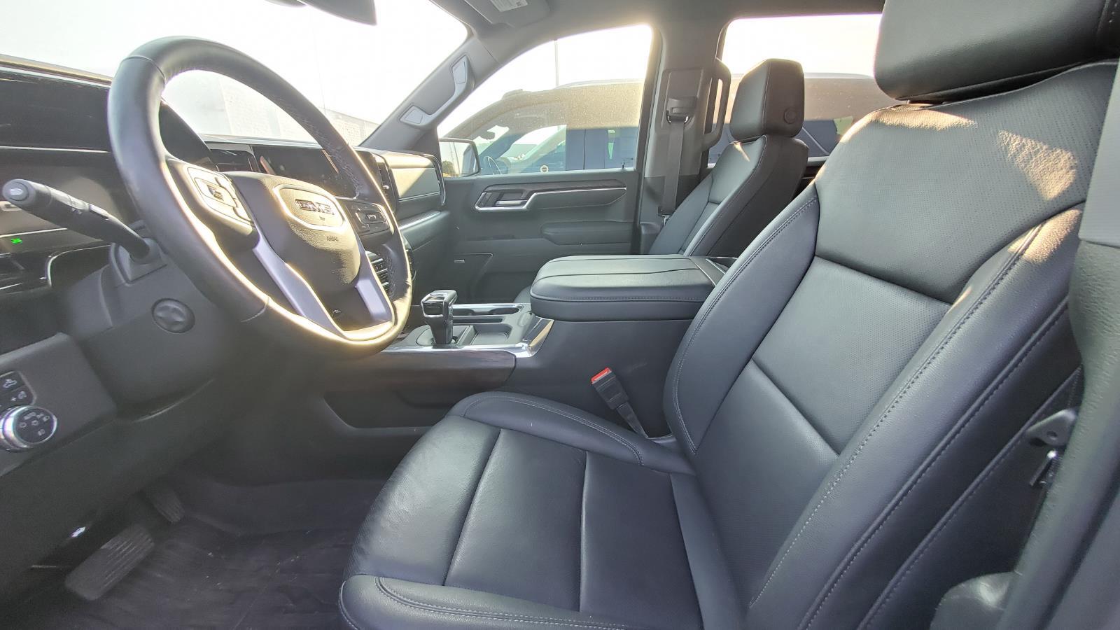 2025 Gmc Sierra 1500 SLT photo 2