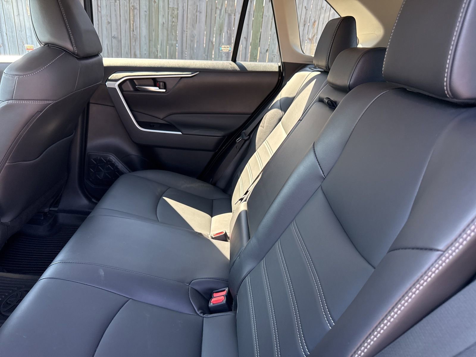 2024 Toyota RAV4 XLE Premium photo 7