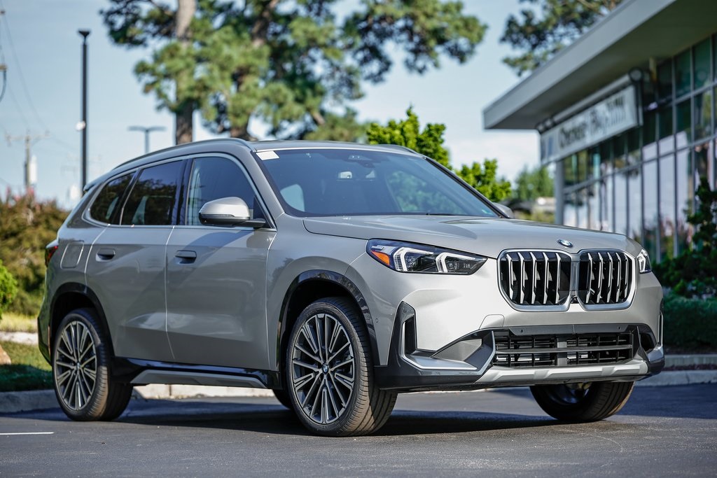 2025 BMW X1 28i's photo