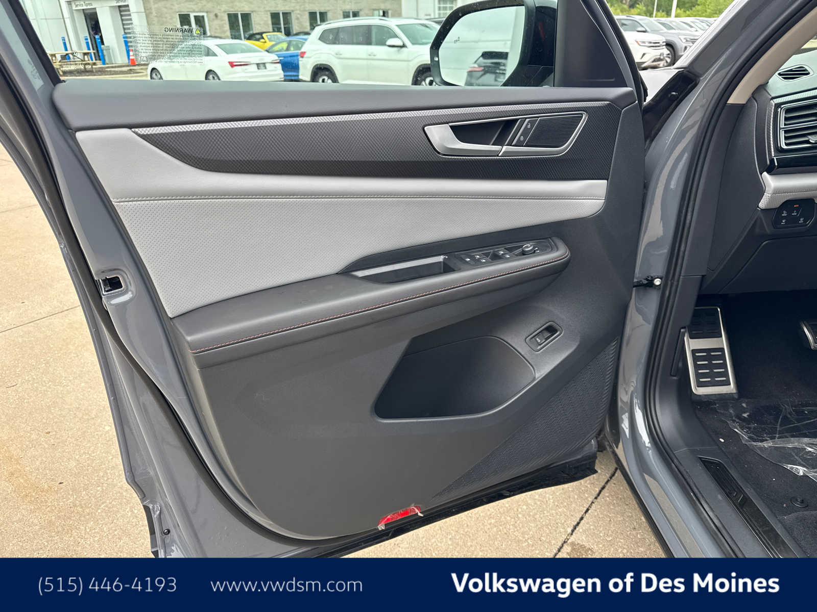 2025 Volkswagen Atlas Peak Edition SE photo 19