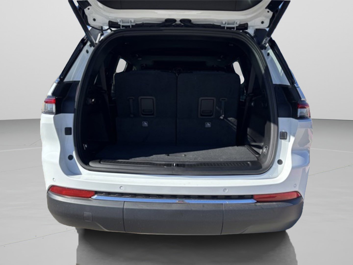 2025 Jeep Grand Cherokee Laredo Altitude photo 10