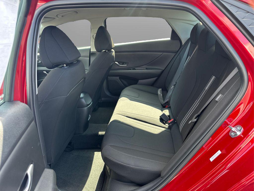 2025 Hyundai Elantra Hybrid photo 10