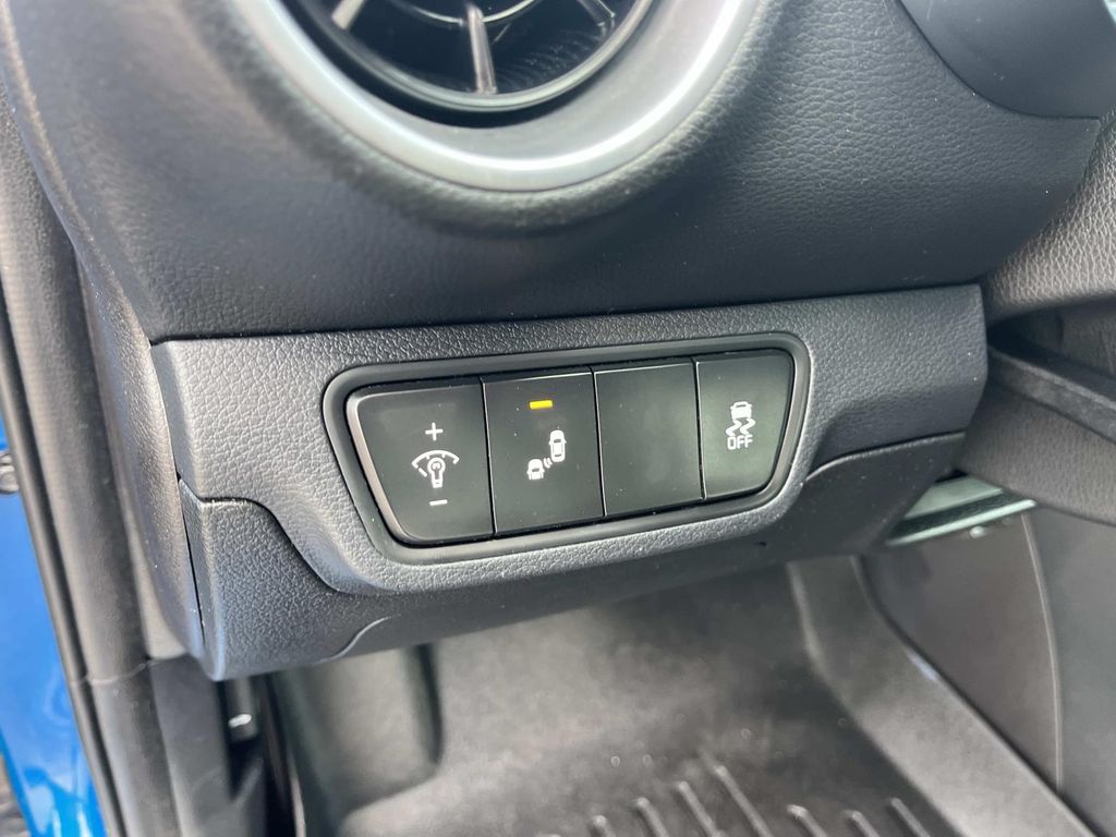 2023 Kia Forte GT photo 14