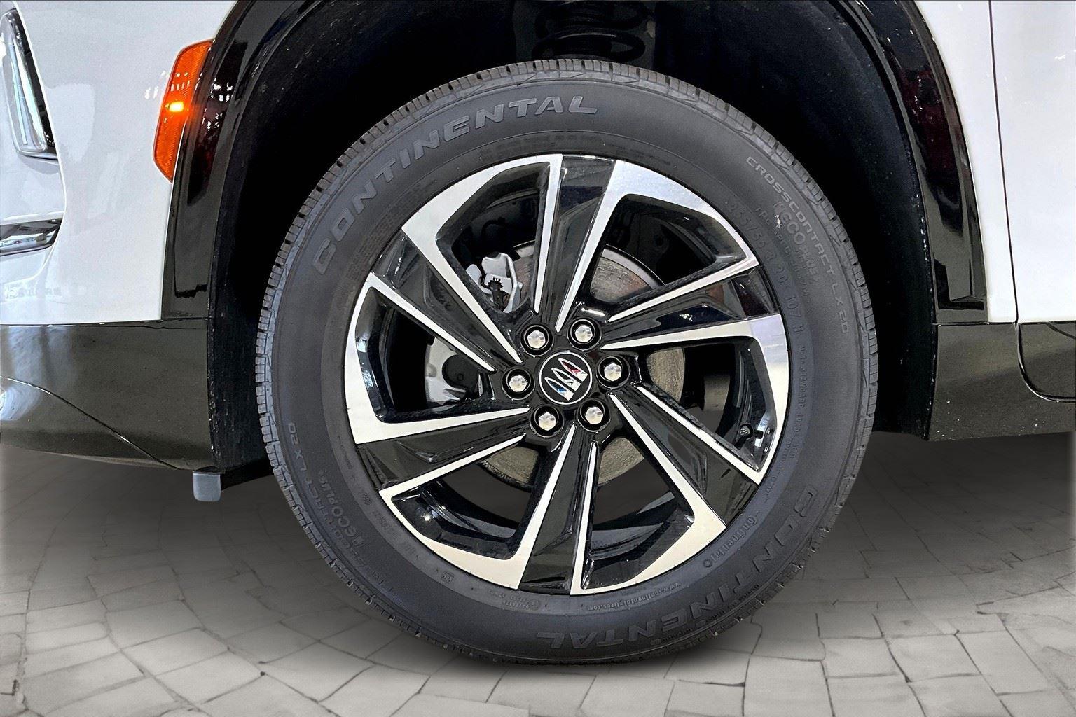 2025 Buick Enclave Sport Touring photo 12